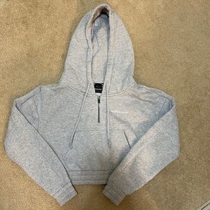Alphalete 1/2 Zip Crop Hoodie
